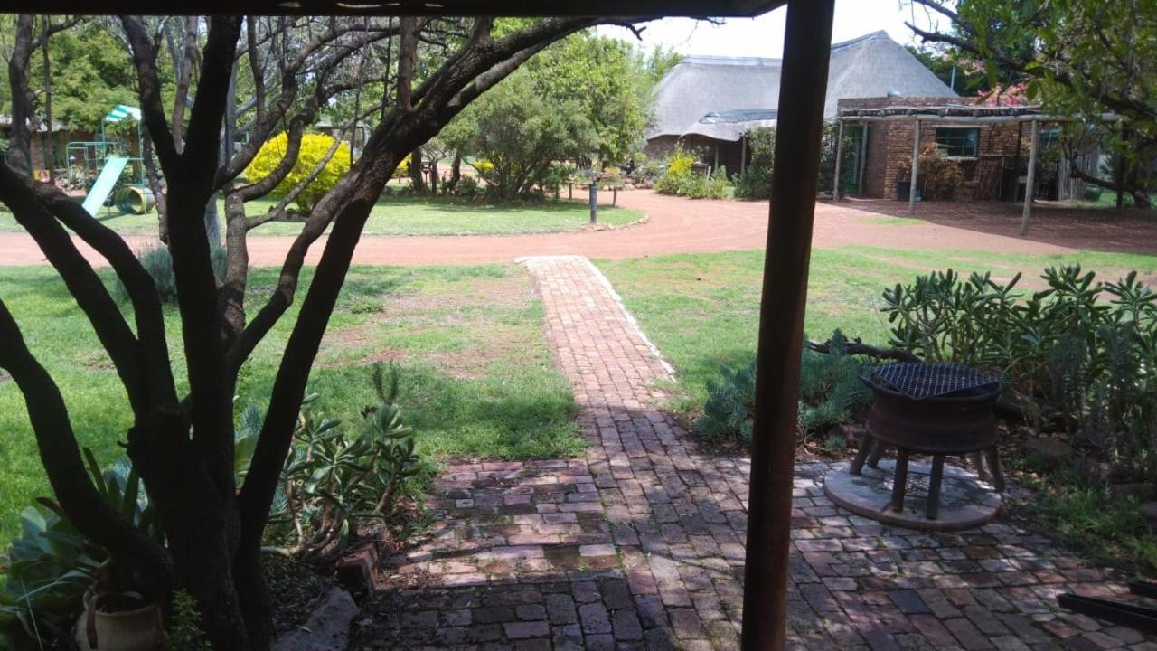 Tranquillity Day Spa & Lodge Baviaanspoort Bagian luar foto